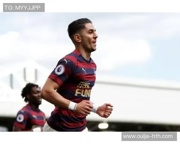 敬业！纽卡神锋为练习乘廉价航空回英国 未来成果超伊萨克非奢求